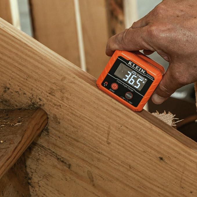 Klein Tools 80035 Level, Digital Electronic Level and Angle Gauge Tool Kit - Image 9