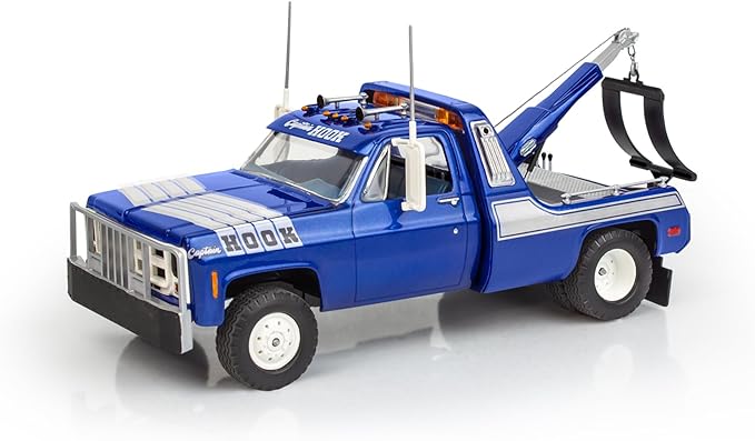 Revell 14590 1979 GMC Wrecker “Captain Hook” 1:25 Scale 57-Piece Skill Level 4 - Image 3
